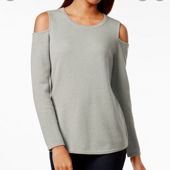 Cashmere cold shoulder deep red sweater - Picture 5 of 5